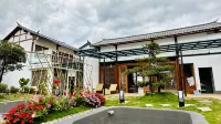 Wuyuan Chenwai Muquan Hot Spring Homestay
