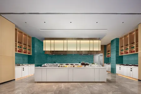 Hilton Garden Inn Zigong High-Tech Zone Отели рядом с достопримечательностью «Zigong Flower Sea»