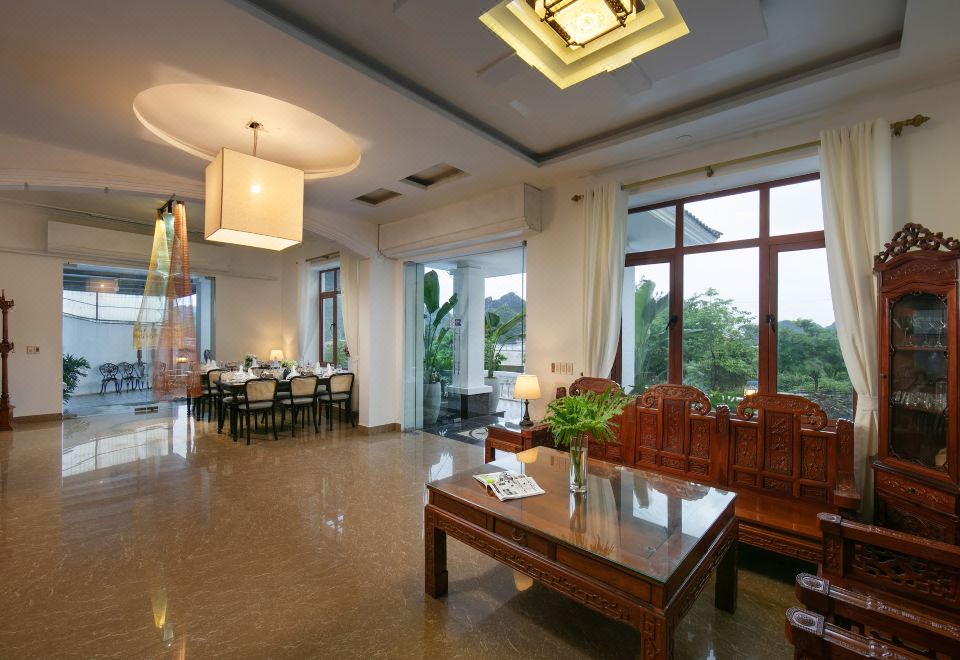 5. 캣 바 메종 빌..