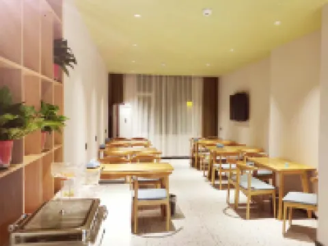 グリーンツリースマートチョイスホテル（ケン城バスステーション） ケン城のホテル