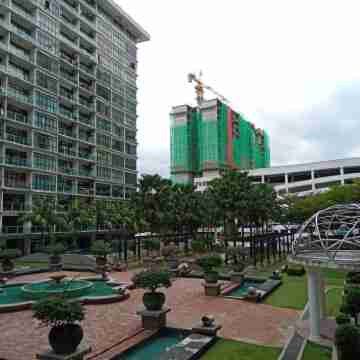 Cozy Studio Mount Austin by D'Summer91 Homestay Hotel Exterior