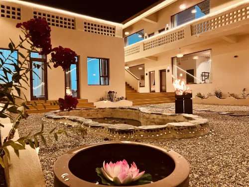 Wayne Shiangoo Hotels in Tekes