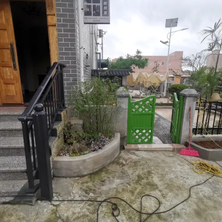 Longjia Quadrangle Inn Homestay