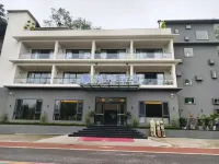 Ya'an Yinqi Guquan Homestay (Zhougong Mountain Tourist Resort) Hotels in Zhougong Mountain Hot Spring