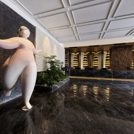 Marriott Hotel (Shaoguandong Railway Station The History East Street)