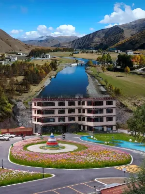 Muya Yuren Zhenji Homestay Hotels near Tagong Grassland