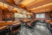 Longhai Silk Road Holiday Hotel