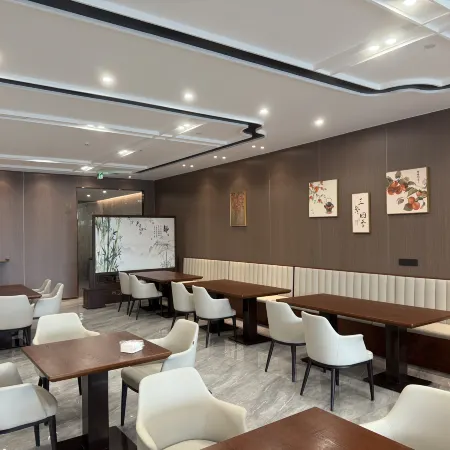 Senlan Bandao Hotel