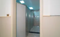 Yami Pure Female Youth Hostel (Huaguoyuan White House)