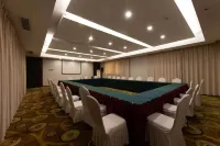 Yilong Anyun Hotel - موقف سيارات