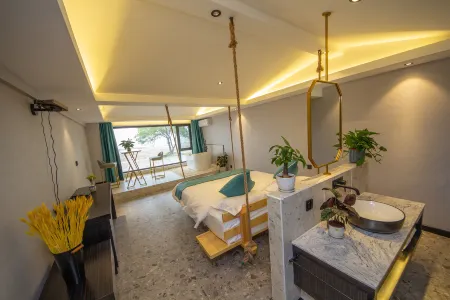 Beidaihe Beach Sunrise Hotel Отели рядом с достопримечательностью «Qinhuang Botanical Garden»