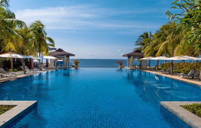 Crimson Resort and Spa Mactan
