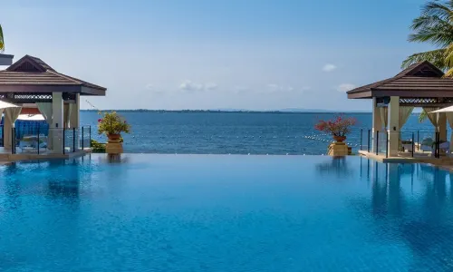 Crimson Resort and Spa Mactan