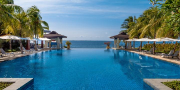 Crimson Resort and Spa Mactan