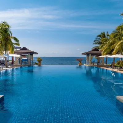 Crimson Resort and Spa Mactan Hotels near Shangri-la Beach side