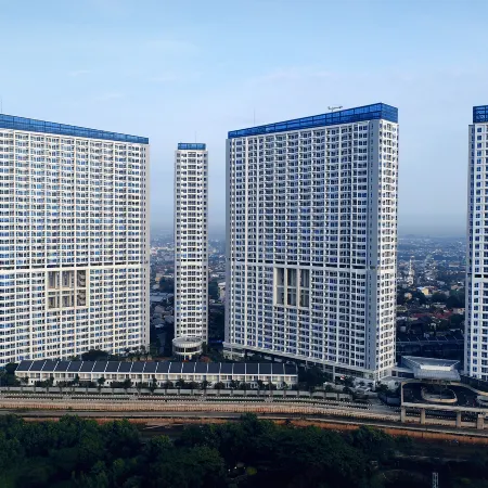 HARRIS Suites Puri Mansion Отели рядом с достопримечательностью «Мол Таман Палем»