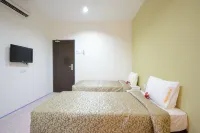 Swing & Pillows @ Grand Inn George Town Penang - 2-Star