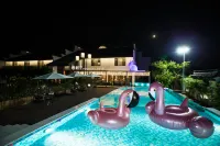 My Light Hostel - Infinity Pools