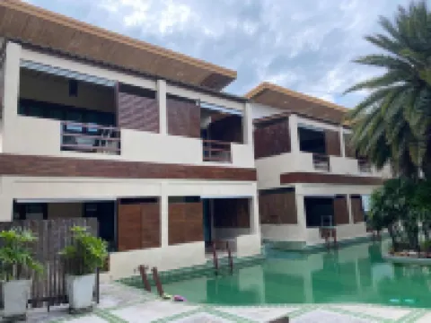 เดอะ ไฮอะเวย์ รีสอร์ท