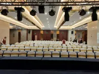 Vienna International Hotel (Xintian Center store) Hotels in Xintian