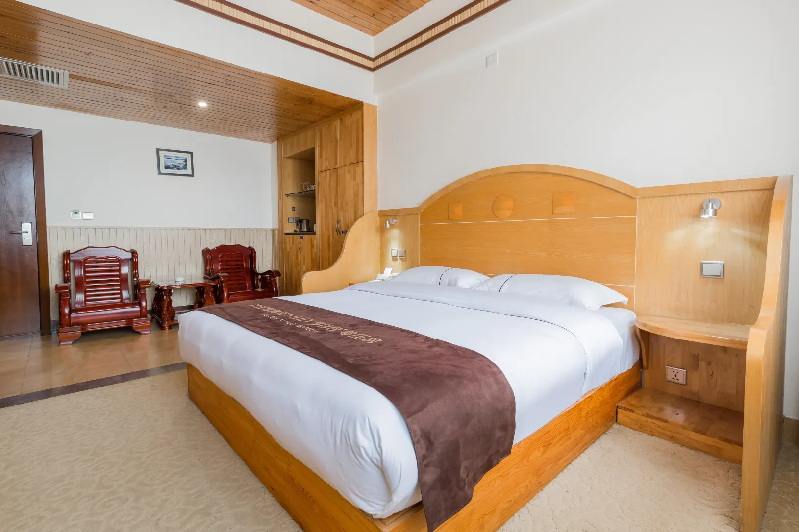 Yunti Hotel Kamar Photos