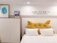 珠海素可泰度假公寓 - 谷雨法式极简高端Loft大床房