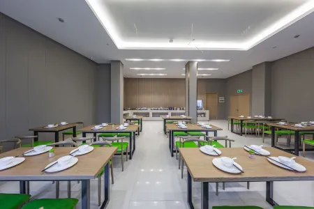 Vienna 3 Best Hotel (Nanping Jianyang) Отели рядом с достопримечательностью «Wuyi Menghualu»