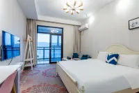 Quzhu Hotel (East Lake Branch of Wuhan University at street entrance) - Balkoner