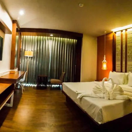 Grand Hotel Vientiane Отели рядом с достопримечательностью «Посольство Королевства Тайланд»