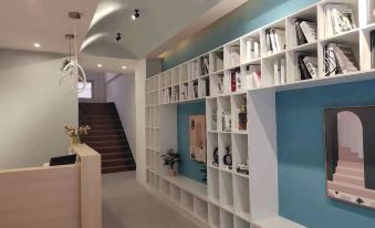Box Space (Jingzhou Big Hall Store)