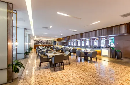 Suzhou Overseas Chinese Hotel Отели рядом с достопримечательностью «Suzhou University of Science and Technology (Shihu Campus)»