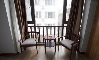 Dayi Jiahong Hotel