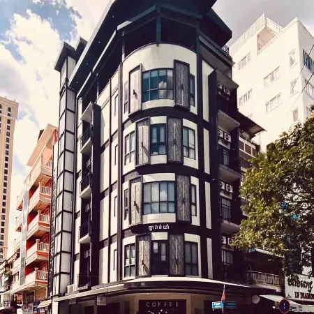Lavanya Boutique Hotel Отели рядом с достопримечательностью «Торговый Центр Сория»