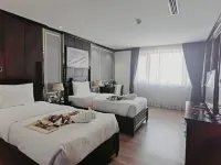 Aaron Hotel Hotels in Mekong Riverside