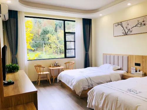 Qionglai Zouji Shanheli Hotel