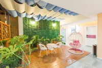 CLOUDS Hotel (Dali Xiangyun High-Speed Railway Station) Hotels near Xiangyun Passenger Transport Terminal Chengnan Branch