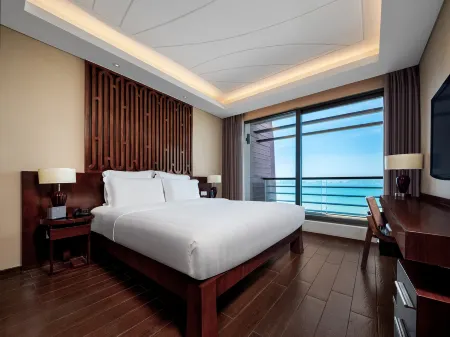 Pullman Oceanview Sanya Bay Resort & Spa