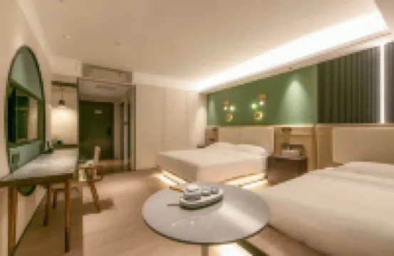 Sunshine Holiday Hotel