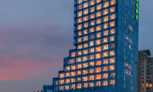 Holiday Inn Luzhou Longjian (Luzhou High Speed Railway Station)