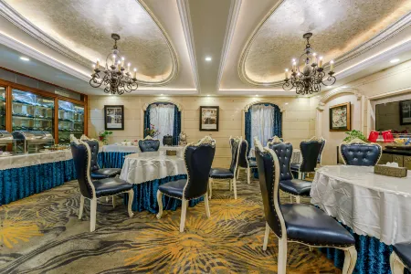 BOERTAI HOTEL Отели рядом с достопримечательностью «Taiyuan Zoo»