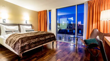 Clarion Hotel Amaranten Отели рядом с достопримечательностью «Vesslan skulptur»