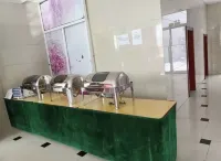 Pebble Motel (Baishan Railway Station Exit Store) - breakfast
