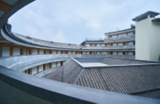 Yilong Yulu Hotel
