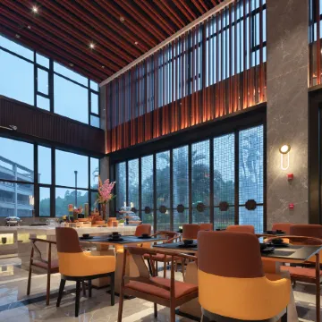 Vienna International Hotel（Ding'an Riguangfeng Yulin Branch）