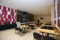 Lavande Hotel (Jingshan Coach Center Bus Terminal) Hotels in Jingshan