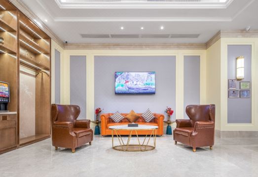 비엔나 호텔 주변 환경