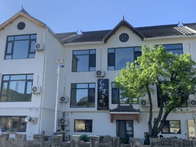 Yueting Huashe (Tianjin Jizhou Jim Adventure World) Hotels near Guojiagou Sceneic Area