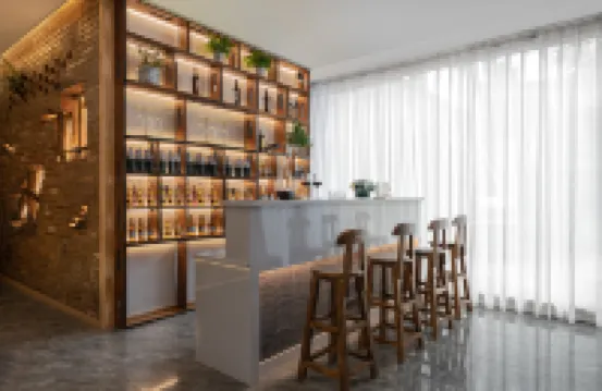 The Journey of Wind. The Humanities of Hunting House (East Gate Shop, Xiaoqikong Scenic Area, Libo)