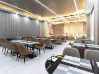 Xi'an Fengcheng Grand Hotel Hotels near Weiyang
