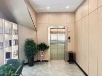 瑞特ホテル（百線広場波爾卡） - 駐車場